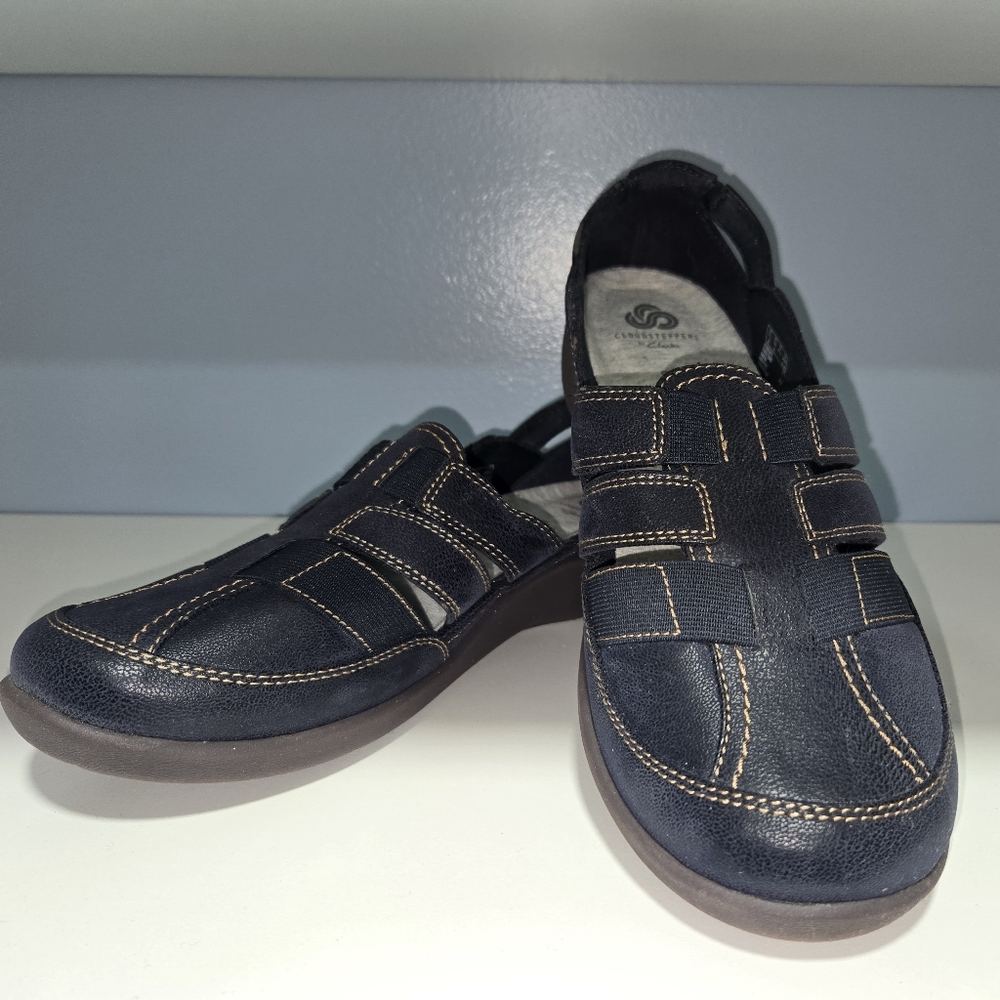 Clarks Womens Navy Haley Stork Nubuck/Leather Cloudsteppers Slip-on Loafers